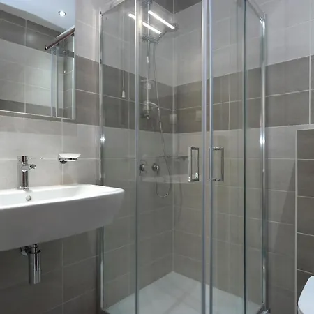 Marvel Otel 2*